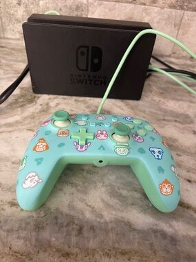 Nintendo  Switch Doc and Mint Green Animal Crossing Wired Controller for Switch